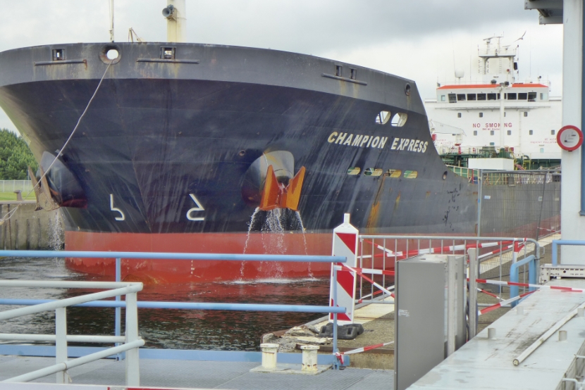 Kanalschleuse Terneuzen